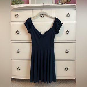 URBAN Navy blue dress with ruffle sleeves